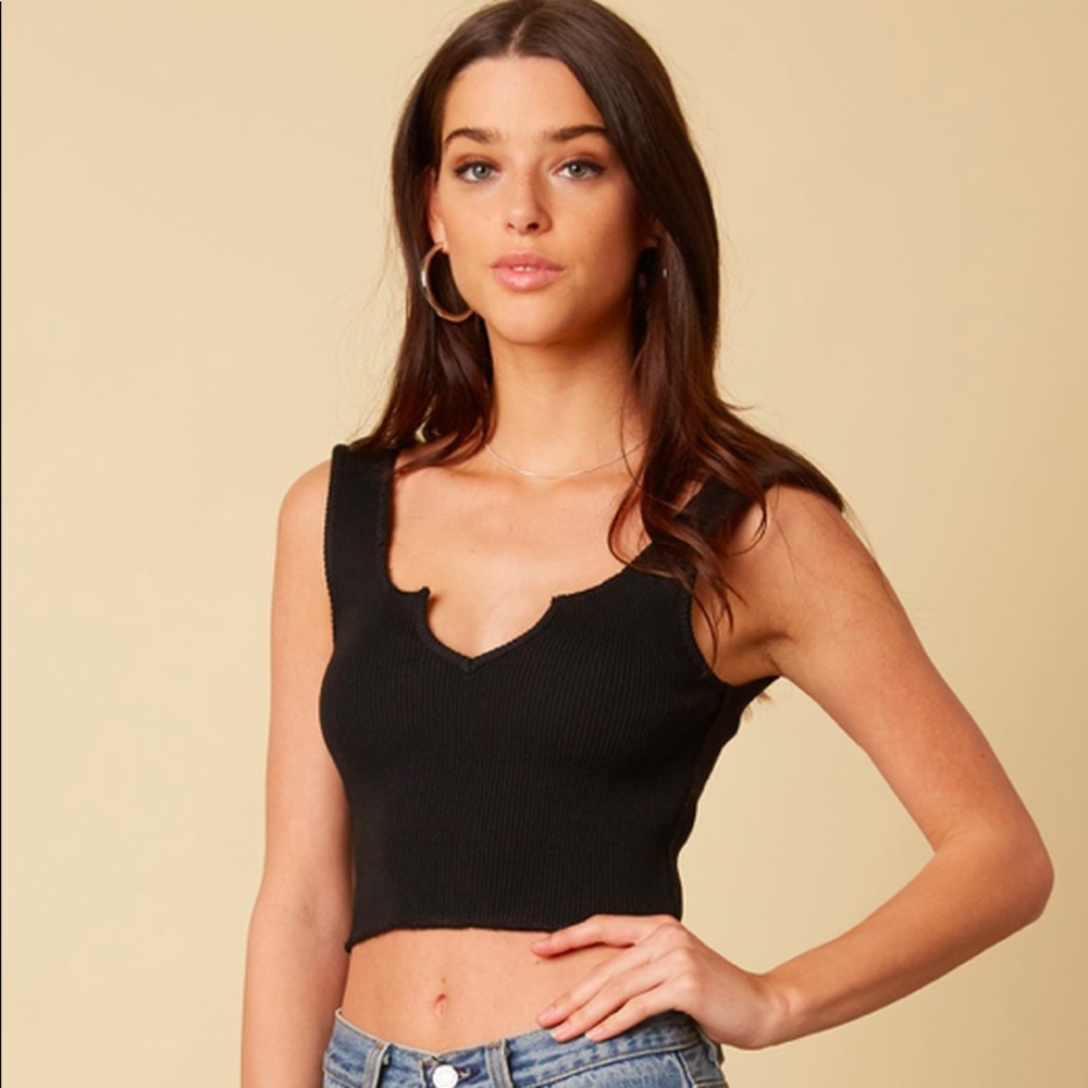 CUTE BLACK CROP TOP 😍😍😍😍😍😍